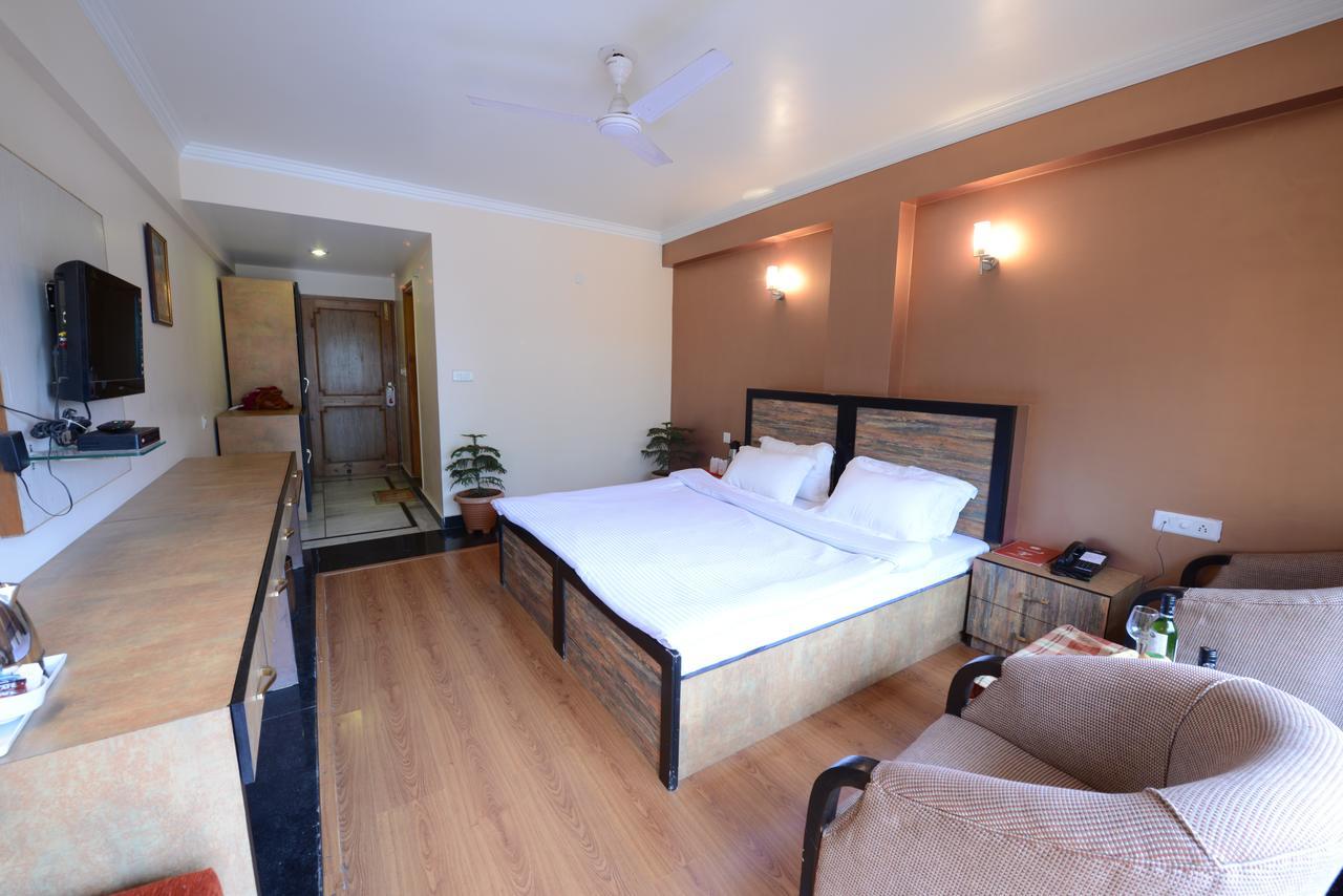 Hotel Park Paradise Manali Manāli Kültér fotó
