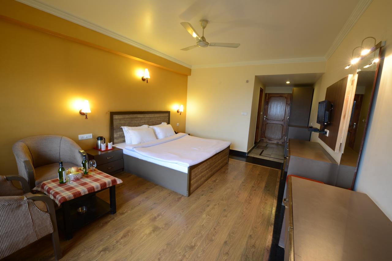 Hotel Park Paradise Manali Manāli Kültér fotó