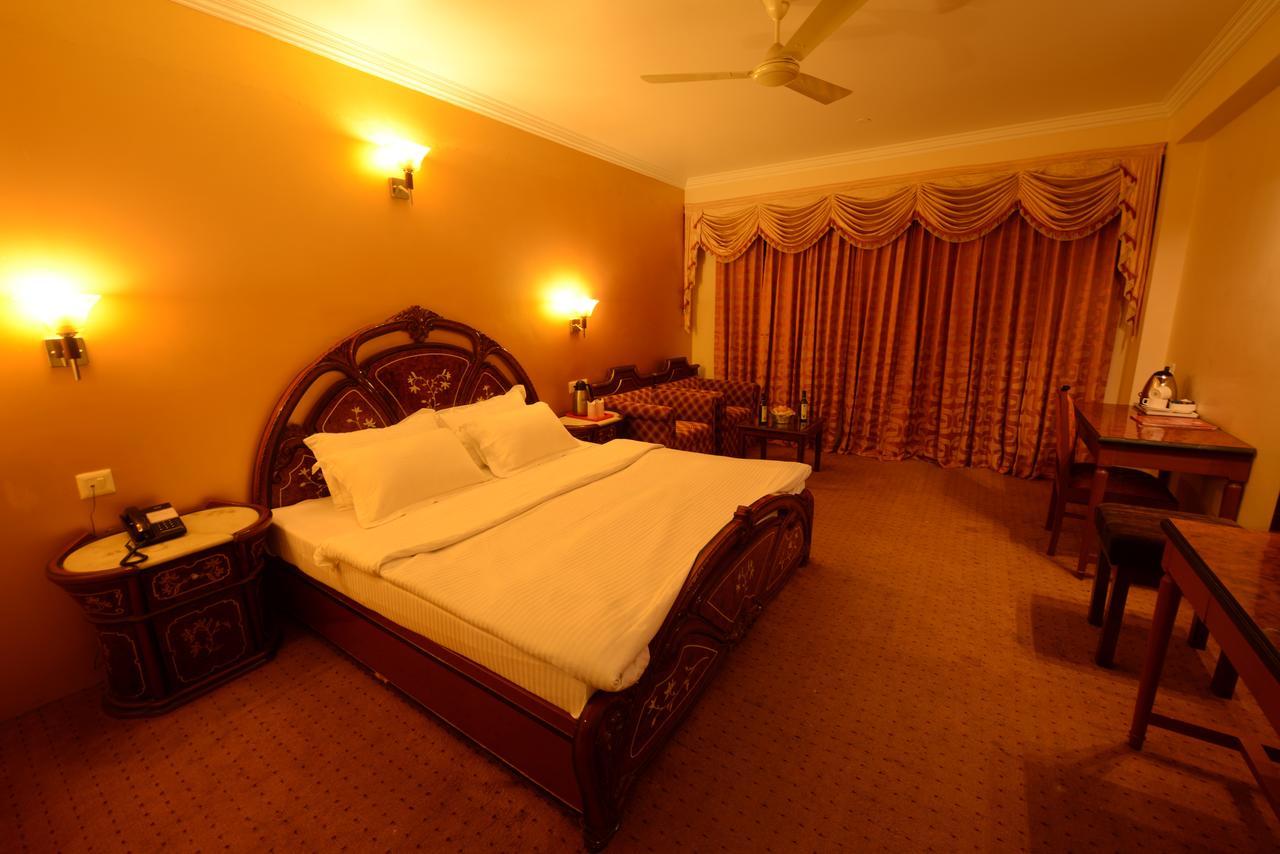 Hotel Park Paradise Manali Manāli Kültér fotó