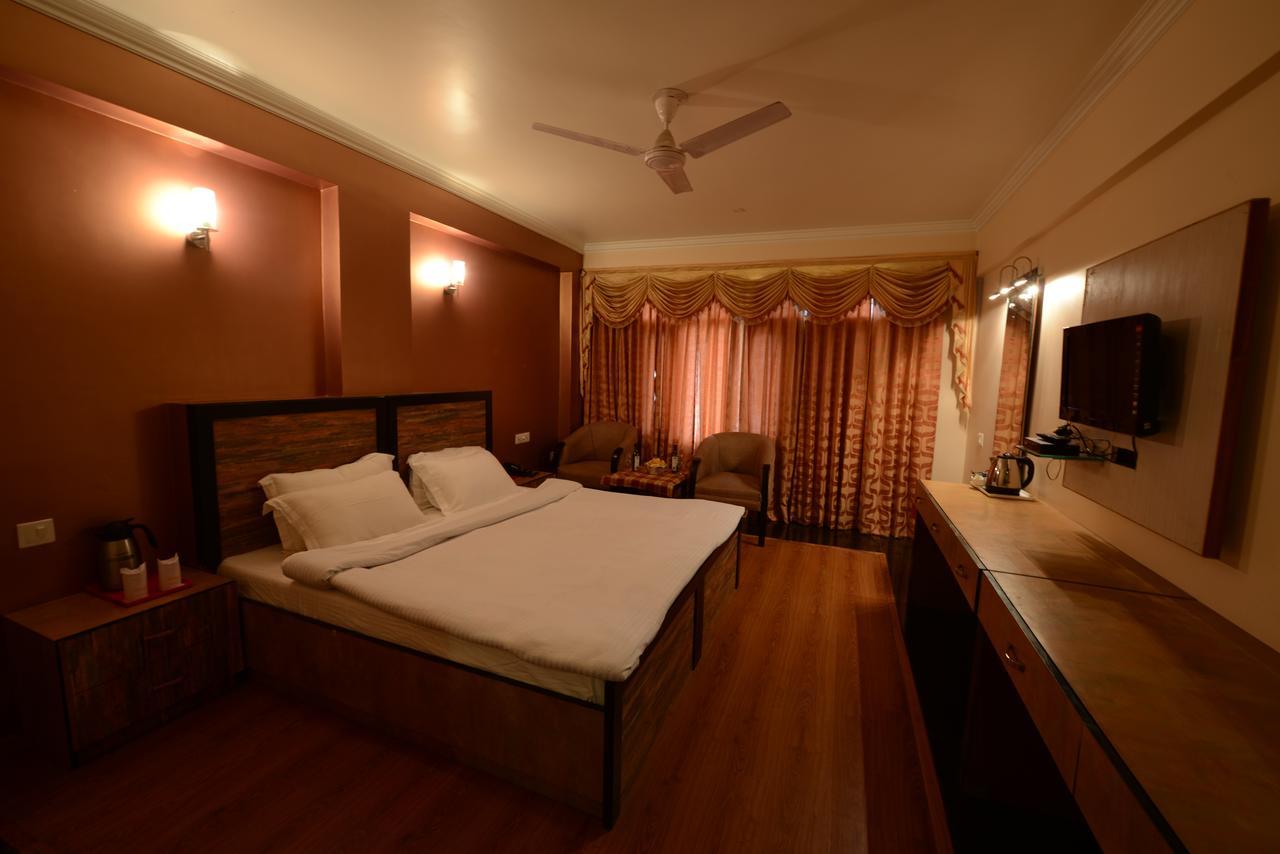 Hotel Park Paradise Manali Manāli Kültér fotó