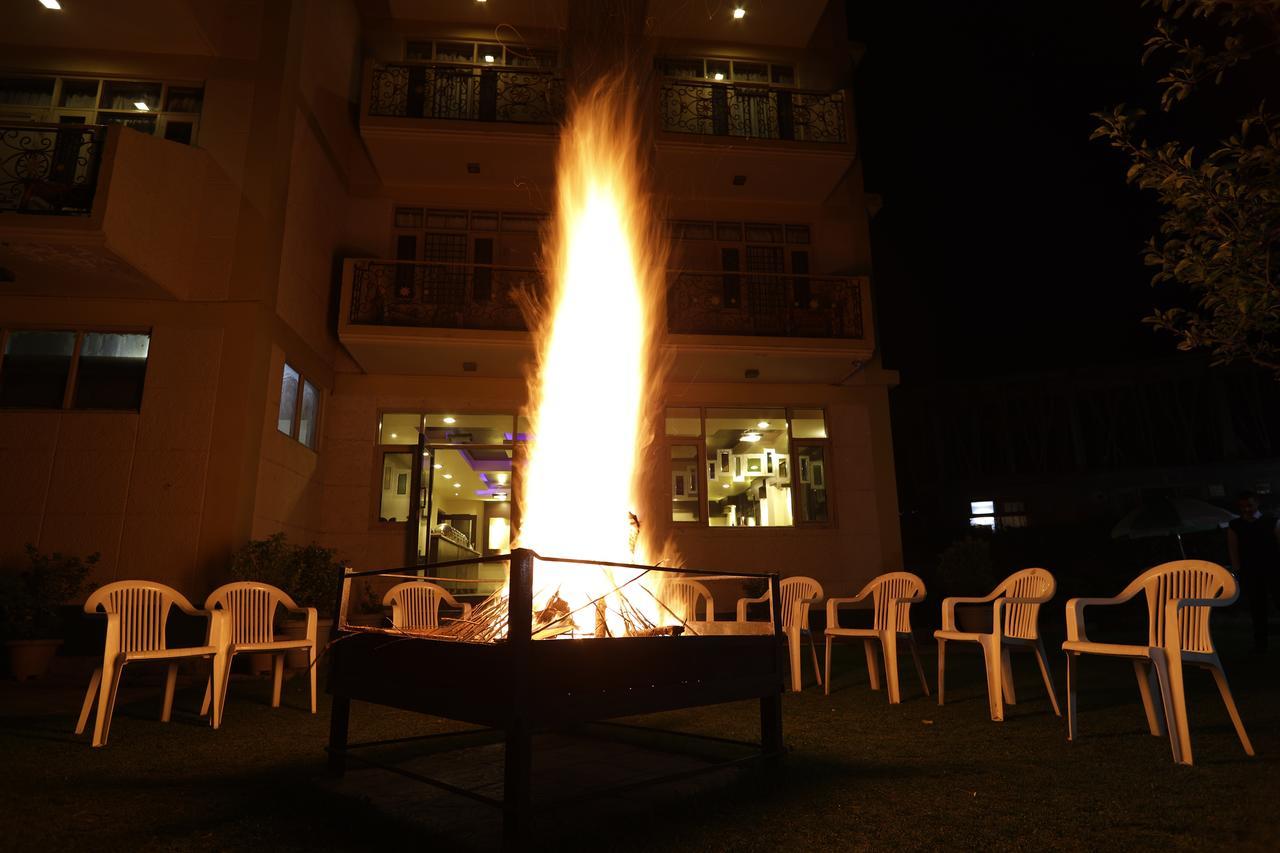 Hotel Park Paradise Manali Manāli Kültér fotó