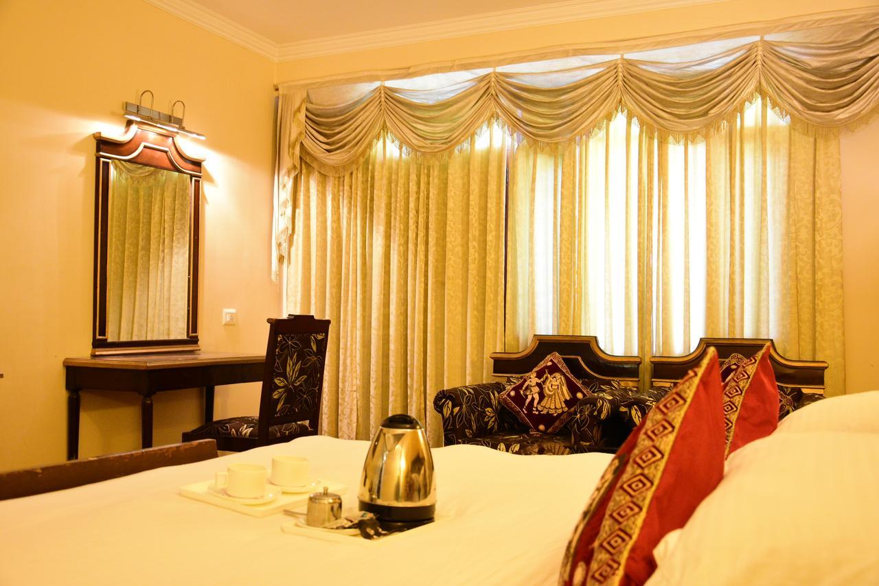 Hotel Park Paradise Manali Manāli Kültér fotó