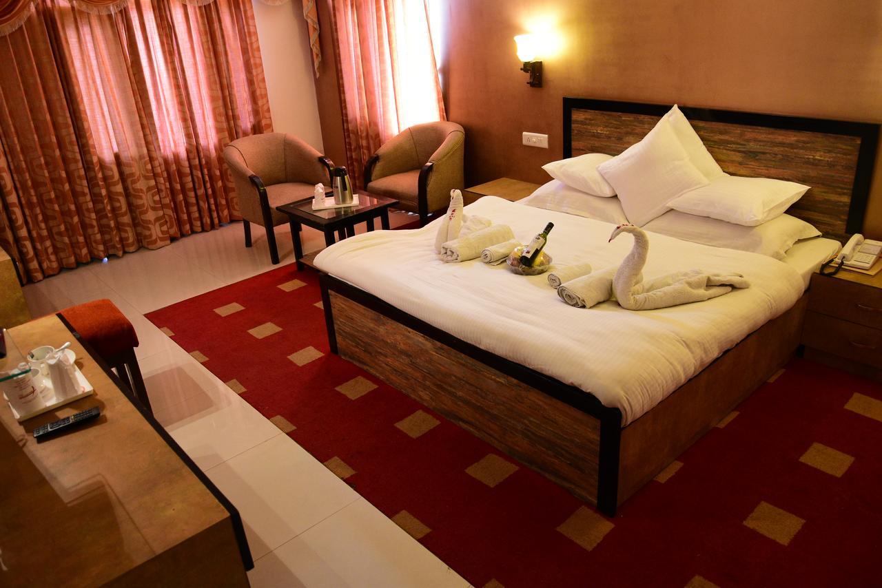 Hotel Park Paradise Manali Manāli Kültér fotó